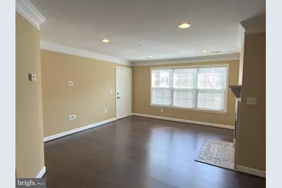 675 Constellation Square SE #B, Leesburg, VA 20175 - Photo 3