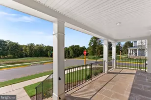 18320 Sugar Snap Cir, Leesburg, VA 20176 - Photo 3