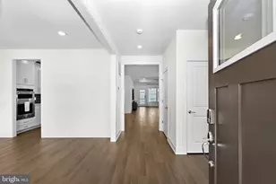 18320 Sugar Snap Cir, Leesburg, VA 20176 - Photo 5