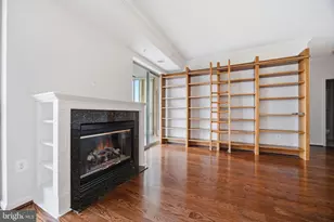 19355 Cypress Ridge Terrace, Leesburg, VA 20176 - Photo 5