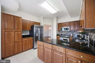 19355 Cypress Ridge Terrace, Leesburg, VA 20176 - Photo 9