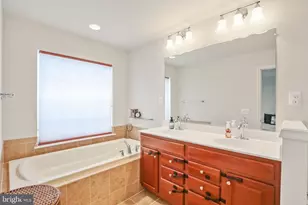 25501 Amber Gate Terrace, Chantilly, VA 20152 - Photo 19