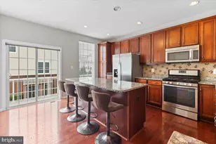 25119 McBryde Terrace, Chantilly, VA 20152 - Photo 9