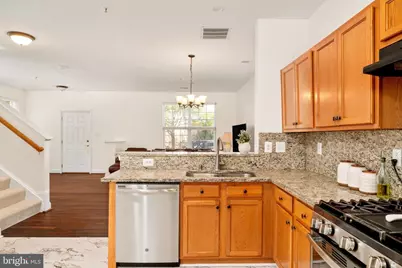 43643 McDowell Square, Leesburg, VA 20176 - Photo 5
