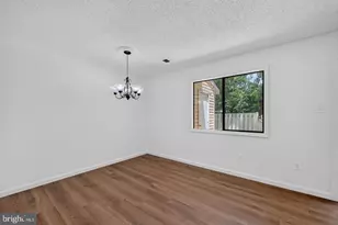28 Wedgedale Dr, Sterling, VA 20164 - Photo 5