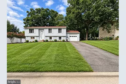 905 E Roanoke Road, Sterling, VA 20164 - Photo 1