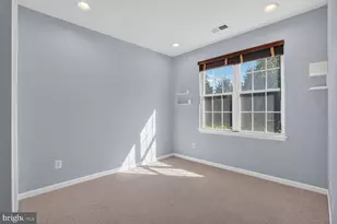 25090 Lomax Terrace, Chantilly, VA 20152 - Photo 5