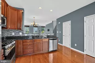 25090 Lomax Terrace, Chantilly, VA 20152 - Photo 7
