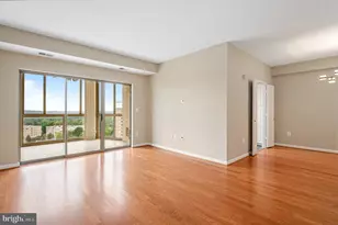 19375 Cypress Ridge Terrace, Leesburg, VA 20176 - Photo 3