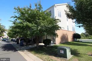 25073 Riding Center Dr, Chantilly, VA 20152 - Photo 29
