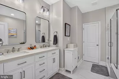 42290 Peregrine Terrace, Brambleton, VA 20148 - Photo 33