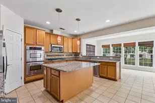 43527 Loudoun Barn Way, Chantilly, VA 20152 - Photo 7