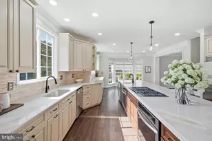 22082 Water Run Ct, Ashburn, VA 20148 - Photo 15