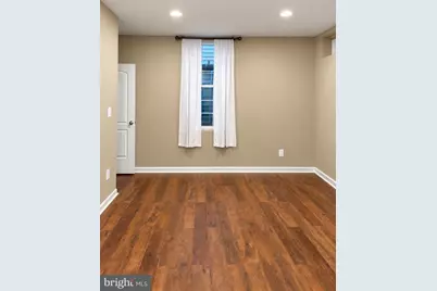 25209 Eisenhower Drive, Chantilly, VA 20152 - Photo 3