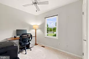 300 Helen Ct, Sterling, VA 20164 - Photo 35