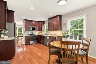 300 Helen Ct, Sterling, VA 20164 - Photo 19