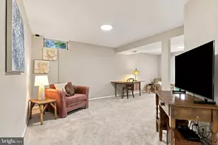 300 Helen Ct, Sterling, VA 20164 - Photo 39
