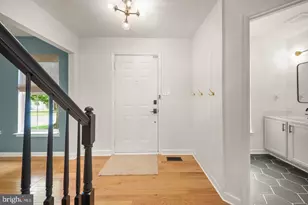 17276 Magic Mountain Dr, Round Hill, VA 20141 - Photo 5