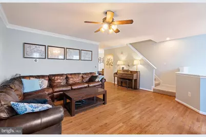 26147 Lands End Drive, Chantilly, VA 20152 - Photo 9
