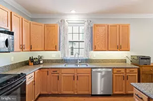 26147 Lands End Dr, Chantilly, VA 20152 - Photo 13