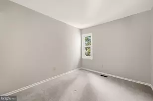 1003 Salisbury Ct, Sterling, VA 20164 - Photo 21