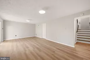 1003 Salisbury Ct, Sterling, VA 20164 - Photo 25