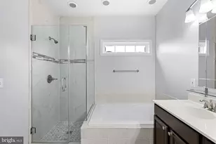 42525 Magellan Square, Brambleton, VA 20148 - Photo 29