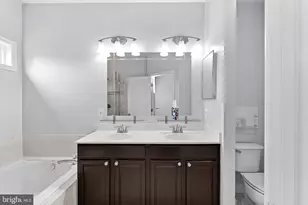 42525 Magellan Square, Brambleton, VA 20148 - Photo 27
