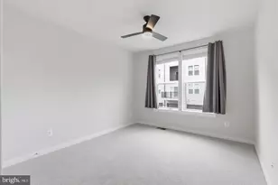 43728 Transit Sq, Ashburn, VA 20147 - Photo 13