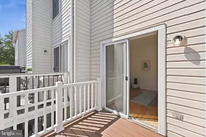22055 Manning Square, Sterling, VA 20166 - Photo 17