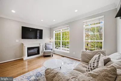 20437 Chetwood Terrace, Ashburn, VA 20147 - Photo 9