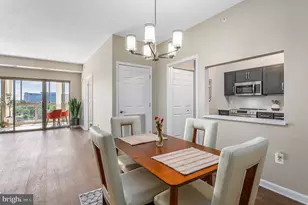19375 Cypress Ridge Terrace, Leesburg, VA 20176 - Photo 13