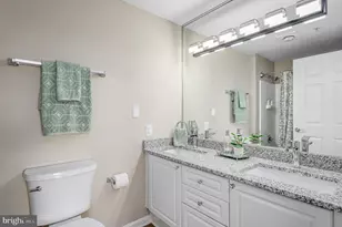 19375 Cypress Ridge Terrace, Leesburg, VA 20176 - Photo 23