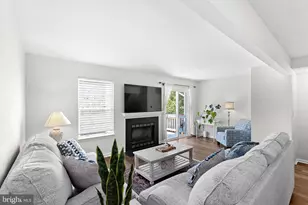 112 Hampshire Square SW, Leesburg, VA 20175 - Photo 3