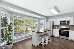 112 Hampshire Square SW, Leesburg, VA 20175 - Photo 11