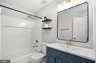 112 Hampshire Square SW, Leesburg, VA 20175 - Photo 23