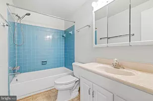1066 Mycroft Ct, Sterling, VA 20164 - Photo 15