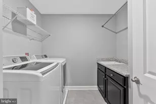 1812 Yellow Garnet Terrace SE, Leesburg, VA 20175 - Photo 35