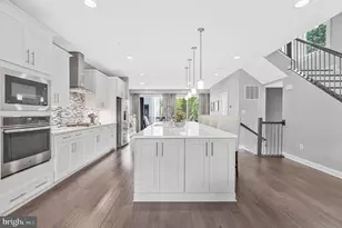 1812 Yellow Garnet Terrace SE, Leesburg, VA 20175 - Photo 11