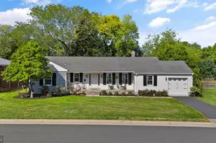 131 Woodberry Rd NE, Leesburg, VA 20176 - Photo 1