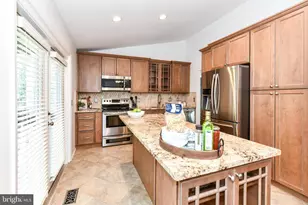56 McPherson Cir, Sterling, VA 20165 - Photo 9