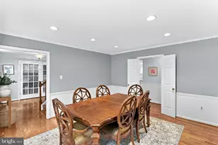 121 Regina Dr, Sterling, VA 20165 - Photo 5