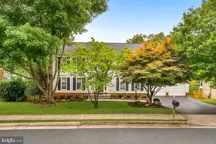 121 Regina Dr, Sterling, VA 20165 - Photo 1