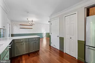 6 Bentley Dr, Sterling, VA 20165 - Photo 9