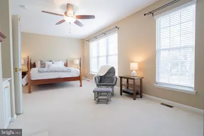 42520 Legacy Park Drive, Brambleton, VA 20148 - Photo 23