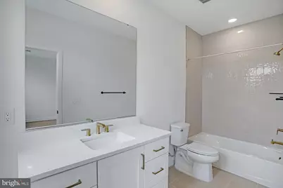24983 Rosslare Harbour Terrace, Chantilly, VA 20152 - Photo 47