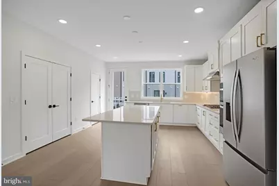 24983 Rosslare Harbour Terrace, Chantilly, VA 20152 - Photo 17