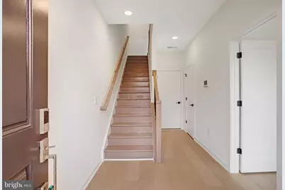 24983 Rosslare Harbour Terrace, Chantilly, VA 20152 - Photo 5