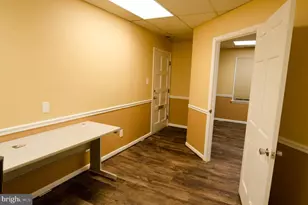 211 S King St, Leesburg, VA 20175 - Photo 1