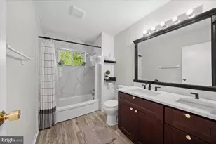 312 E Cornell Dr E, Sterling, VA 20164 - Photo 17